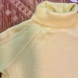 Loft Turtleneck | Brand New with Tags | Cozy, chic, pale soft lime | Size Medium